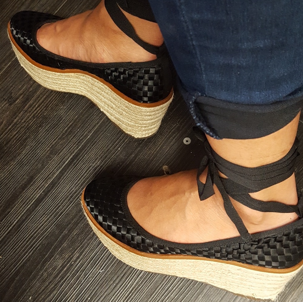 Schutz Woven Espadrilles -NWT